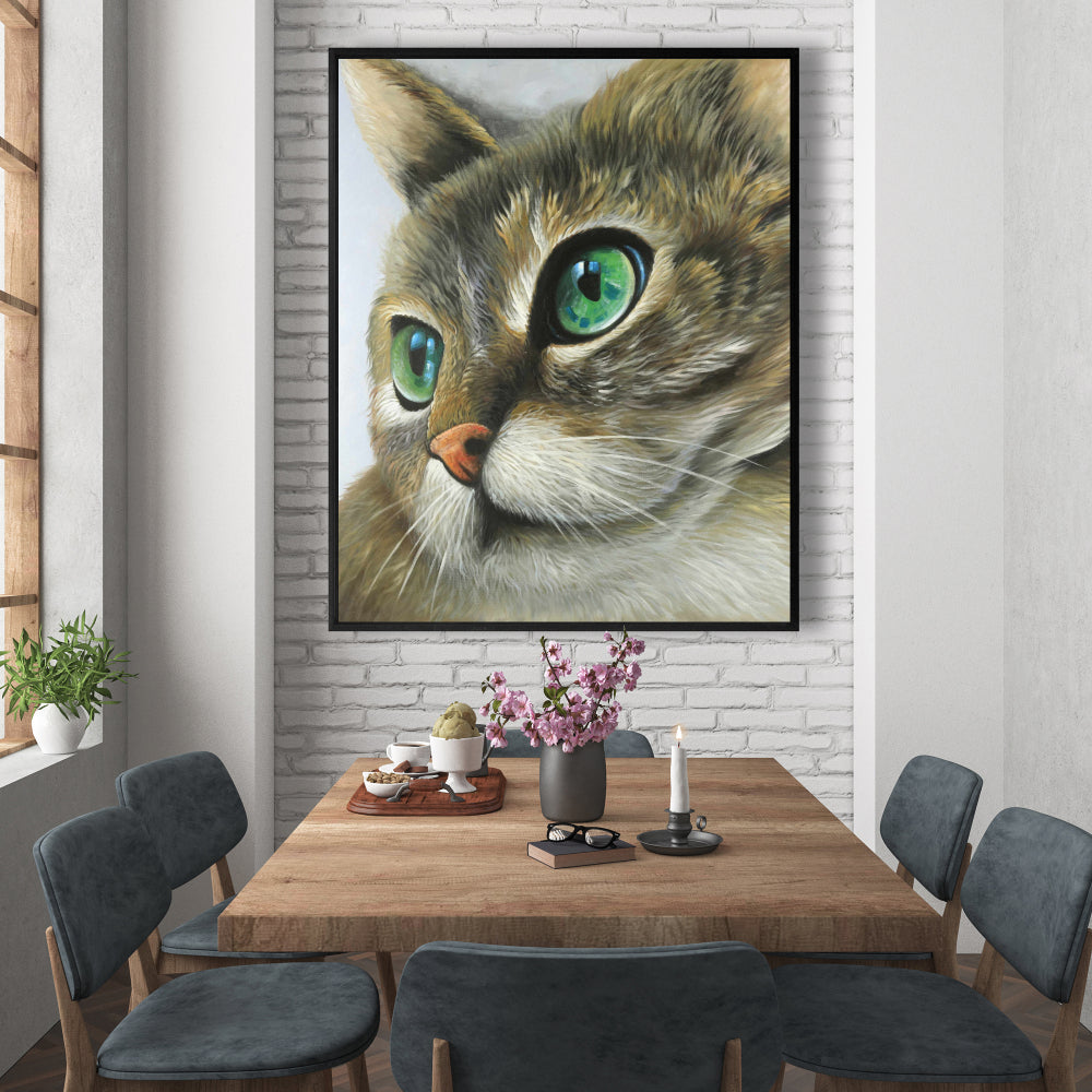 Toile encadrée hyperréaliste représentant un chat paisible dans une chambre marron