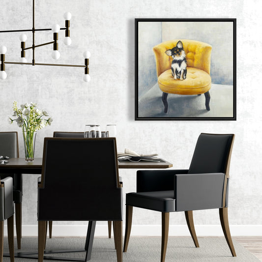 Toile grise contemporaine - Chihuahua à poil long sur chaise jaune