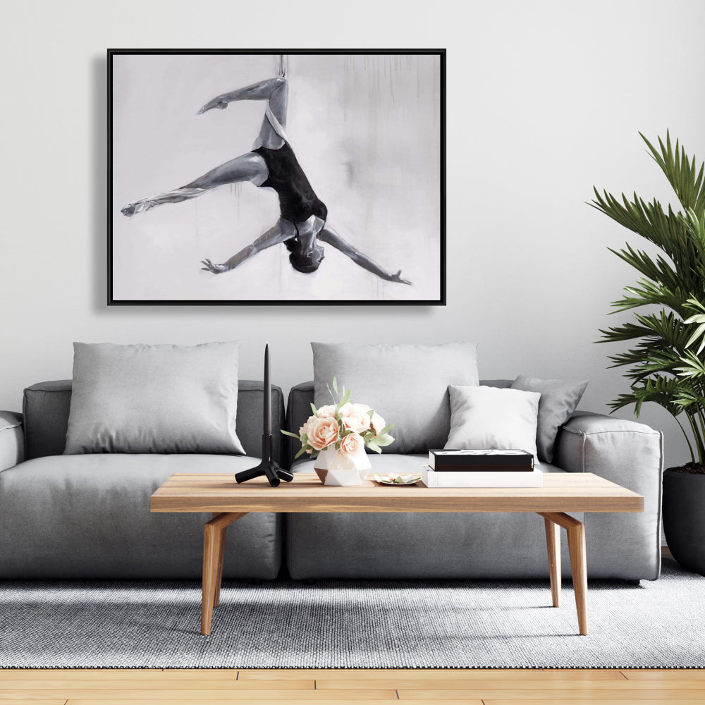 Danseuse sur tissus aériens, toile encadrée monochrome - Décoration d'intérieur
