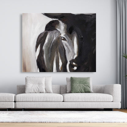 Gros plan sur une tête de taureau sur toile marron | Décoration de chambre contemporaine