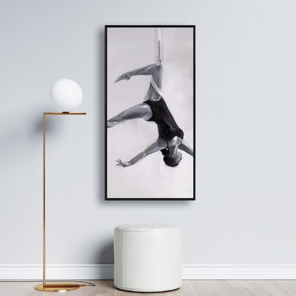 Danseuse sur tissus aériens, toile encadrée monochrome - Décoration d'intérieur
