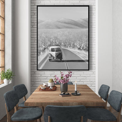 Voiture sur la route – Toile monochrome de montagne | Décoration d'intérieur