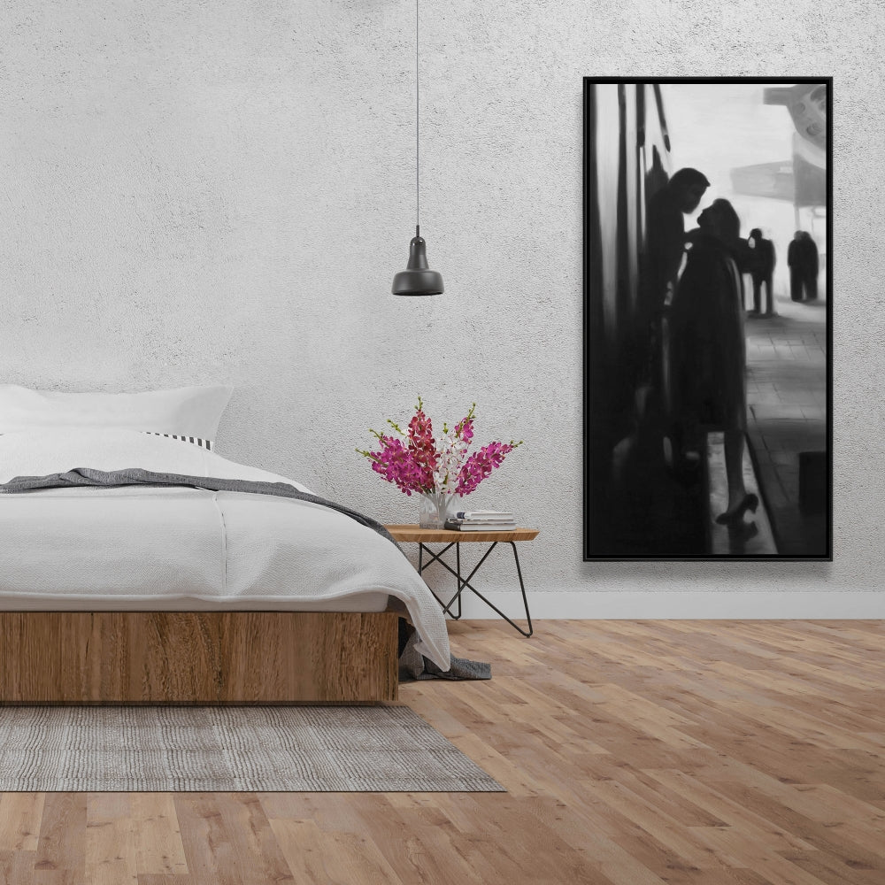 Toile monochrome blanche représentant une femme - Décor de couple à la gare