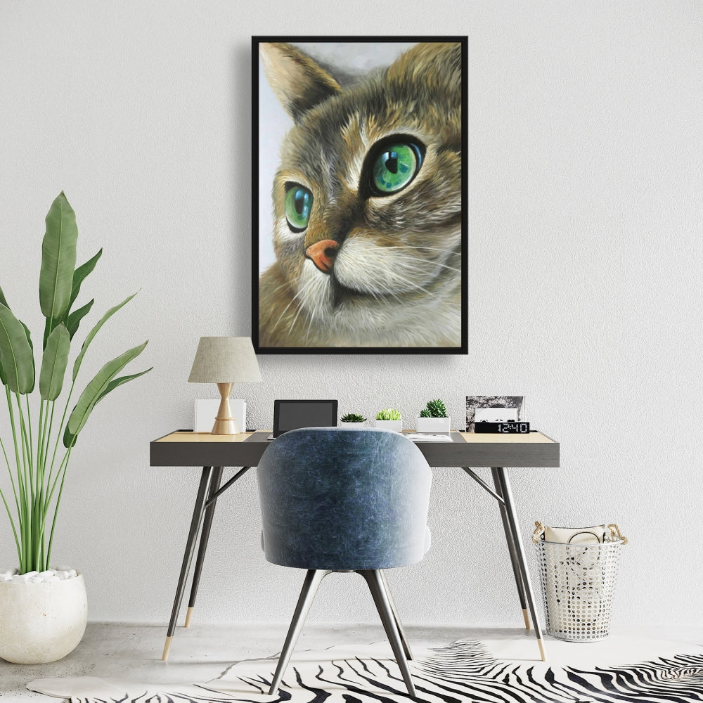Toile encadrée hyperréaliste représentant un chat paisible dans une chambre marron