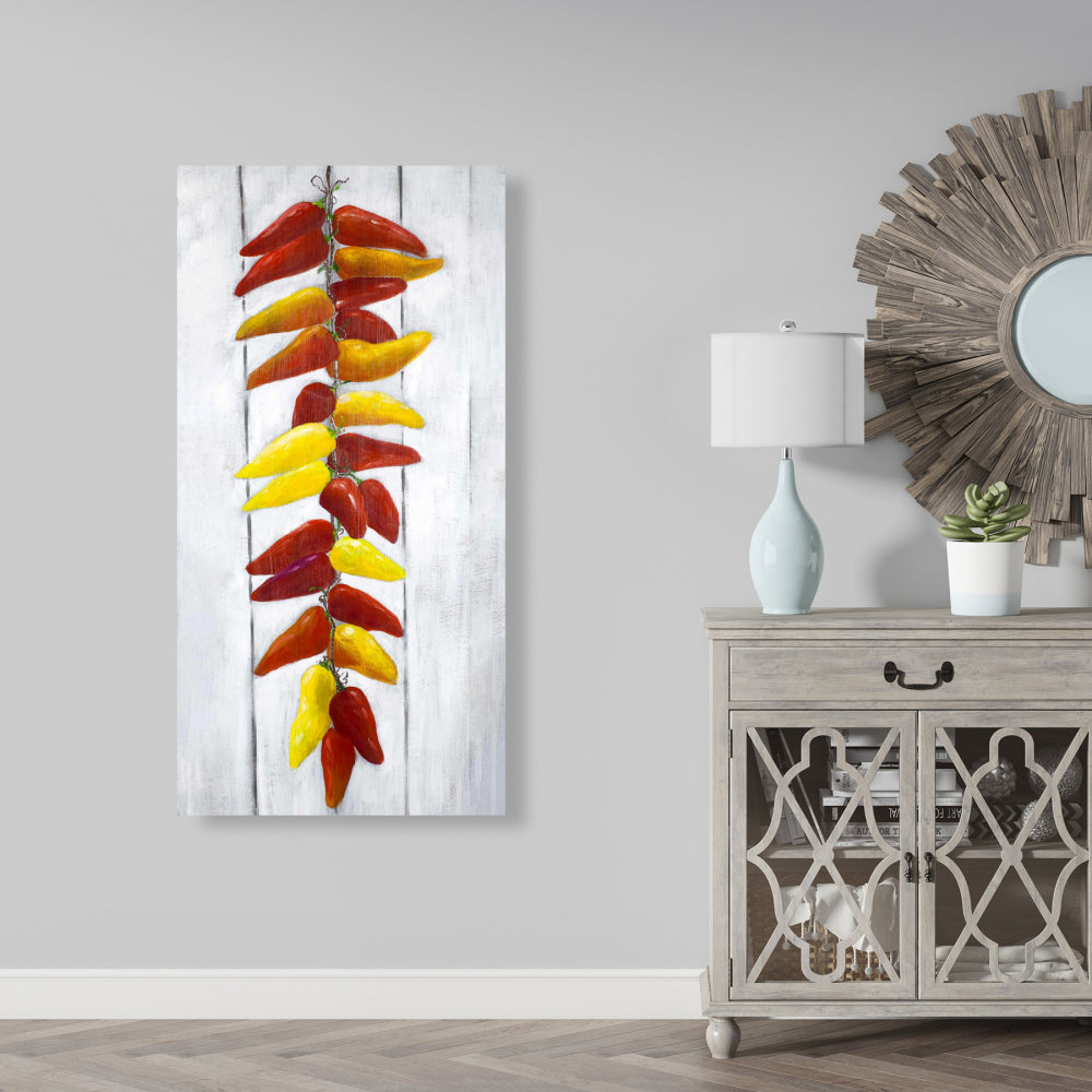 Toile alimentaire jaune – Corde de poivrons sur fond bois