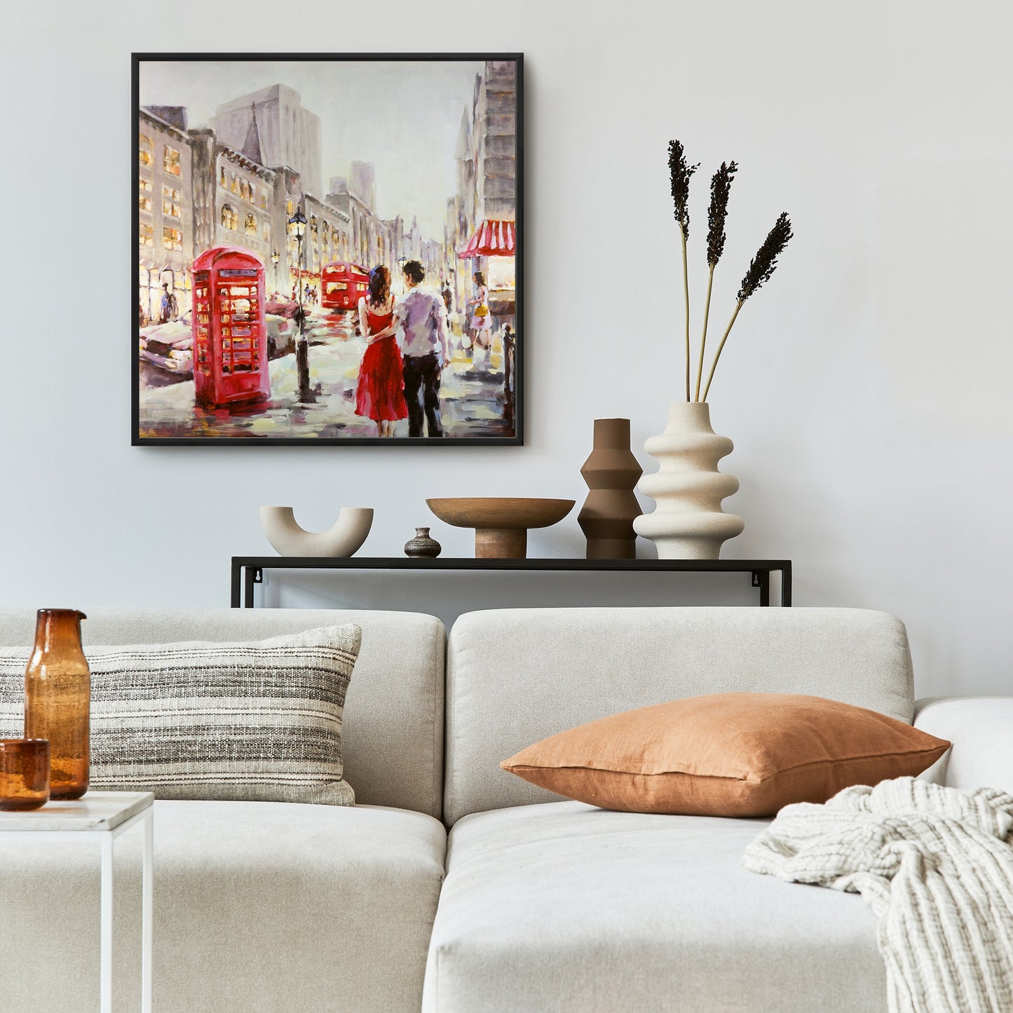 Toile encadrée rouge « Couple marchant » | Décoration d'intérieur contemporaine