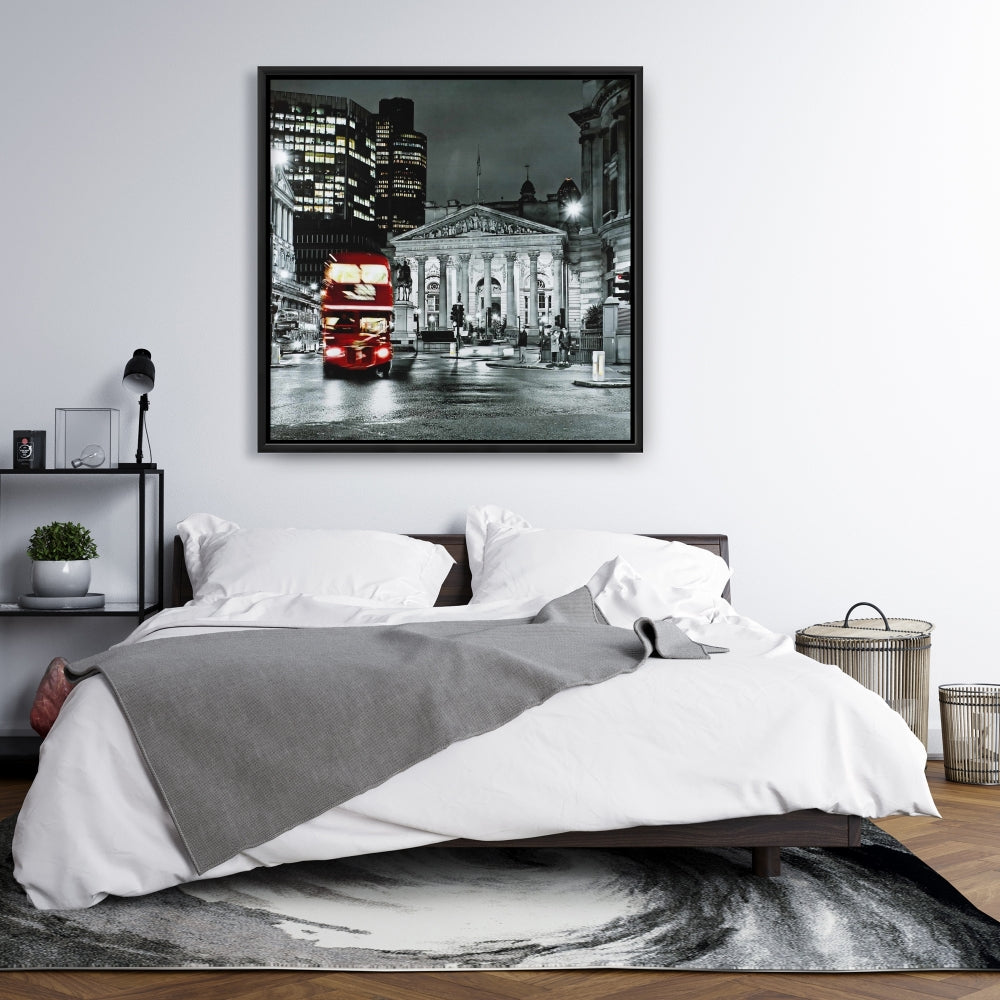 Panthéon en niveaux de gris avec bus rouge | Décoration encadrée grise